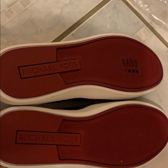 Michael Kors slip on sneakers - Picture 3 of 4